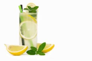 Les apéritif Ig bas Jus de citron, à boire pour faire baisser l'indice glycémique des aliments.